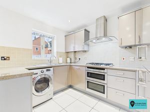 Kitchen- click for photo gallery